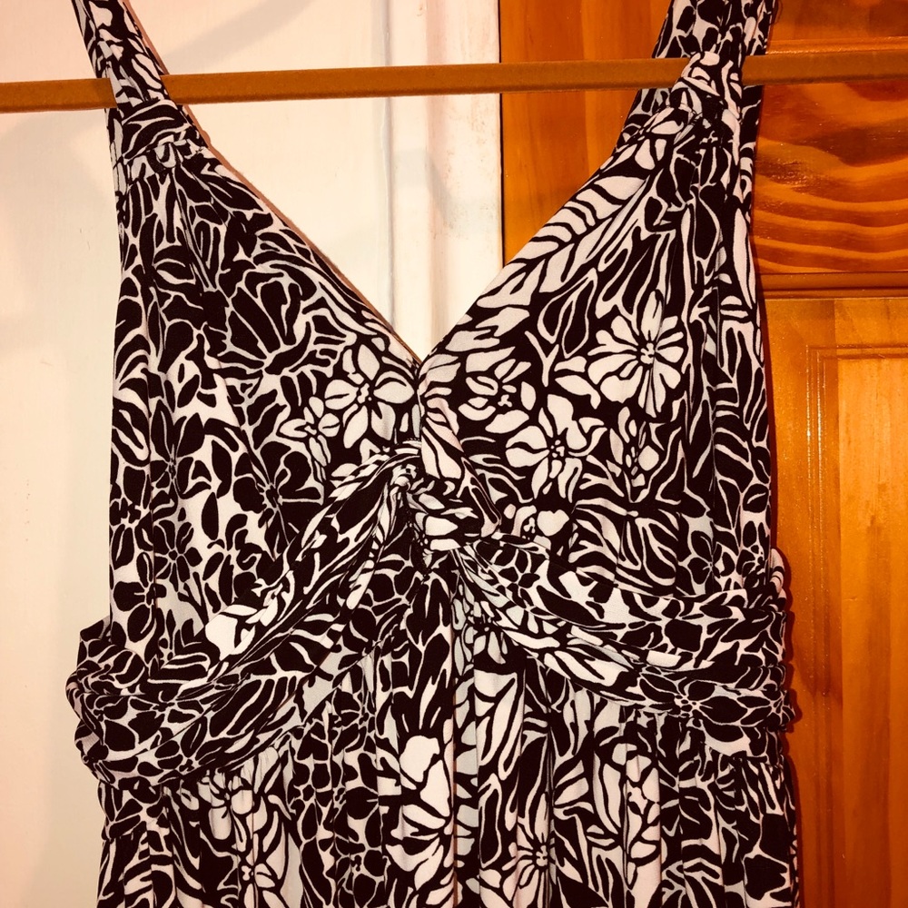 Daisy Fuentes Black & White Dress Size S